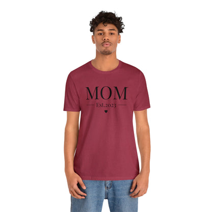 MOM Est.2023 - Mothers Day Shirt