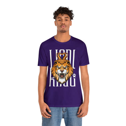 I Am King - Lion With A Crown - Graphic T Shirt For Men